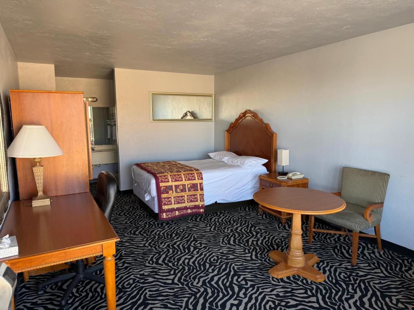 Castle & Motel Lawton