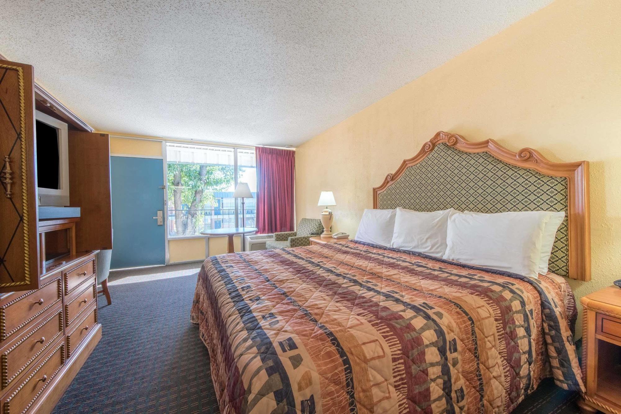 Motel Castle & Lawton